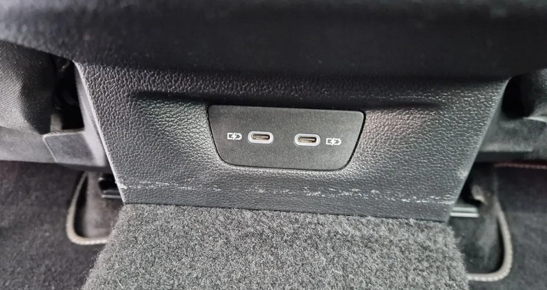 Volkswagen Golf cena 105500 przebieg: 29000, rok produkcji 2021 z Bielawa małe 352